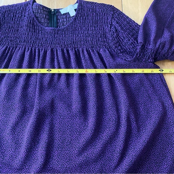 Michael Kors Women’s Purple Smocked Neck blouse Sz Large - Picture 11 of 13